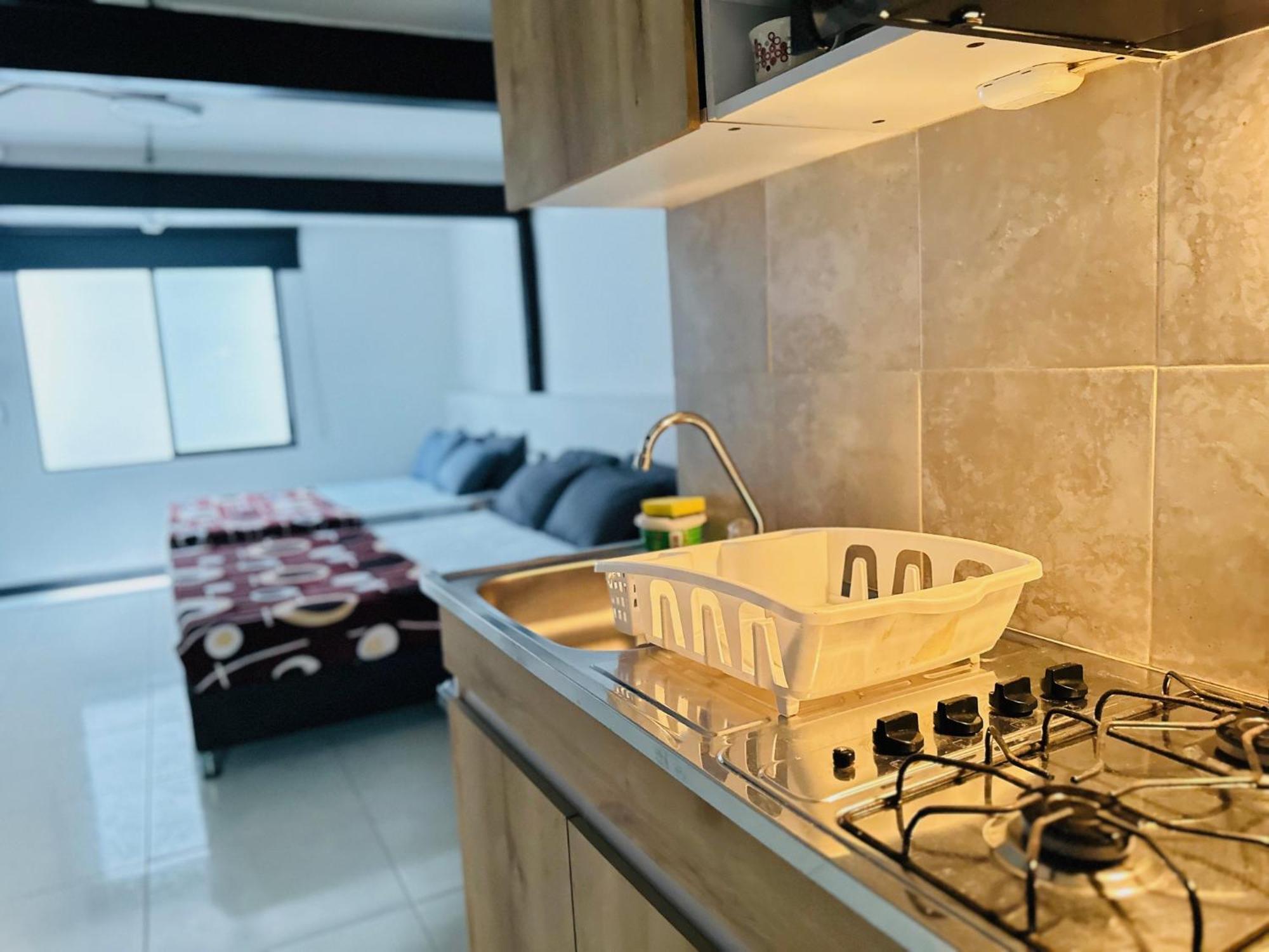 Malibu Loft Hotel 메딜린 외부 사진